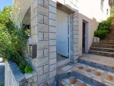 Apartment Two bedroom apartment near beach Zavalatica, Korčula A-187-b - Outdoor photo 7