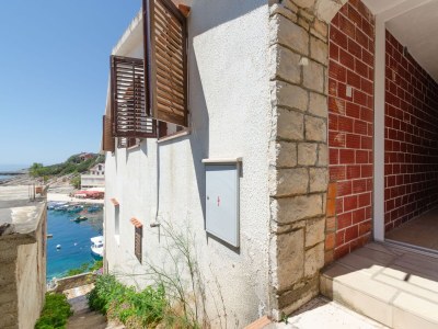 Apartment Three bedroom apartment near beach Zavalatica, Korčula A-187-a - Outdoor photo 9