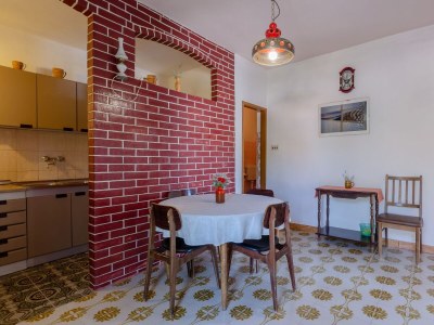 Apartment Three bedroom apartment near beach Zavalatica, Korčula A-187-a - Outdoor photo 12