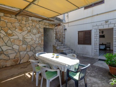 Apartment Three bedroom apartment near beach Zavalatica, Korčula A-187-a - Outdoor photo 24