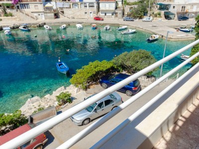 Apartment Three bedroom apartment near beach Zavalatica, Korčula A-187-a - Outdoor photo 29