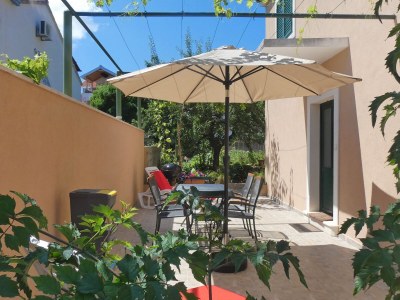 Apartment Two bedroom apartment with terrace and sea view Mirca, Brač A-2854-a in Supetar - Apartment