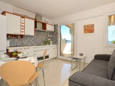 Apartment Two bedroom apartment with terrace and sea view Seget Vranjica, Trogir A-4284-a - Outdoor photo 10