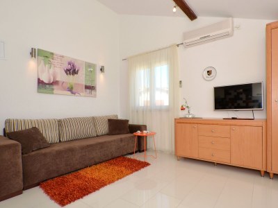 Apartment One bedroom apartment with terrace and sea view Seget Vranjica, Trogir A-4284-b - Outdoor photo 14