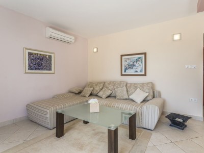 Apartment Four-bedroom apartment with terrace and sea view Medići, Omiš A-7461-a - Outdoor photo 13