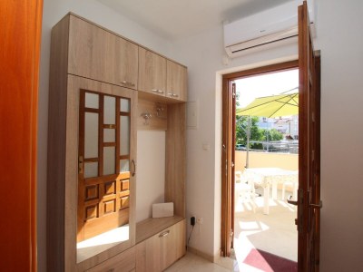 Apartment One bedroom apartment with terrace and sea view Šilo, Krk A-18692-a - Outdoor photo 18