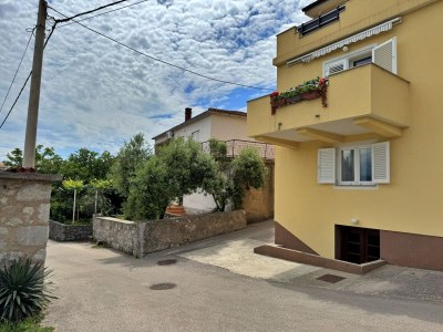 Apartment Two bedroom apartment with terrace Šilo, Krk A-18715-a - Outdoor photo 5
