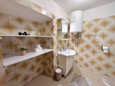 Apartment Two bedroom apartment with terrace Šilo, Krk A-18715-a - Outdoor photo 21