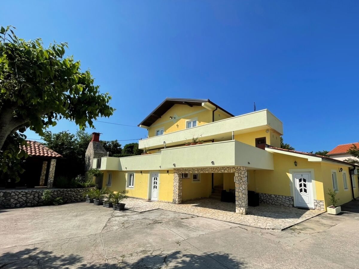 Apartment Three bedroom apartment with terrace and sea view Polje, Krk A-18669-c - Outdoor photo 2