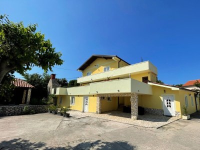 Apartment Three bedroom apartment with terrace and sea view Polje, Krk A-18669-c - Outdoor photo 2