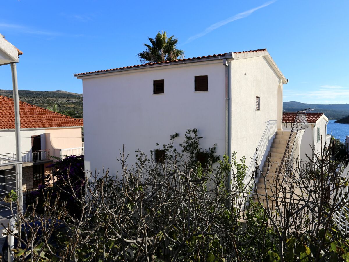 Apartment Two bedroom apartment near beach Rogoznica A-10338-a - Outdoor photo 3