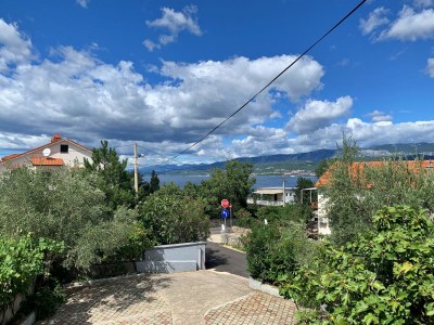 Apartment One bedroom apartment with terrace and sea view Šilo, Krk A-18756-a - Outdoor photo 10
