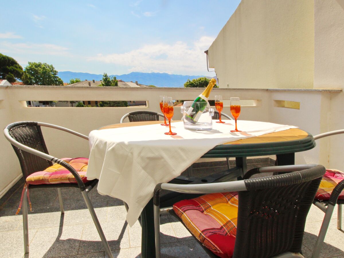 Apartment Two bedroom apartment with terrace and sea view Baška, Krk A-18778-b