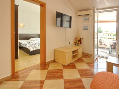 Apartment Two bedroom apartment with terrace and sea view Baška, Krk A-18778-b - Outdoor photo 8