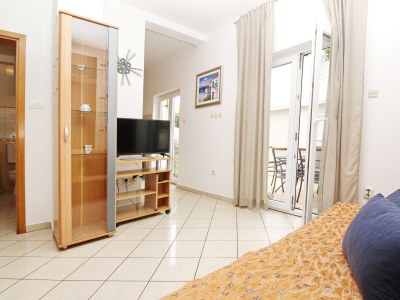 Apartment Three bedroom apartment with terrace Baška, Krk A-18804-c - Outdoor photo 6