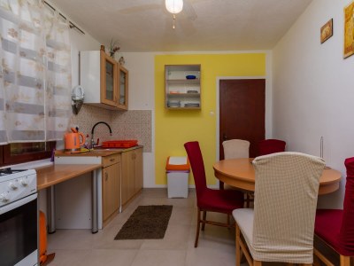 Apartment Two bedroom apartment with terrace and sea view Stanići, Omiš A-20107-c - Outdoor photo 8