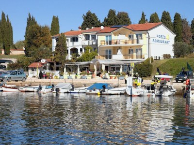 Apartment One bedroom apartment with terrace and sea view Savudrija, Umag A-20295-a - Outdoor photo 3