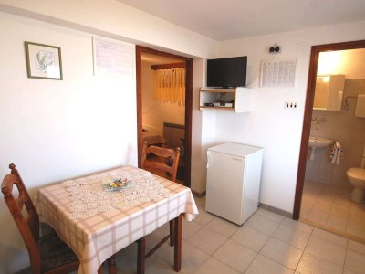 Apartment One bedroom apartment with terrace Njivice, Krk A-21858-a - Outdoor photo 6