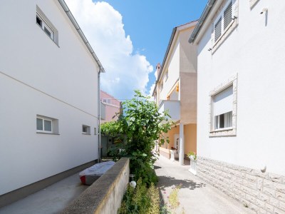 Apartment Two bedroom apartment with terrace Zadar A-21958-a - Outdoor photo 4