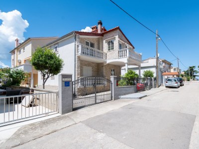 Apartment Two bedroom apartment with terrace Zadar A-21958-a - Outdoor photo 10