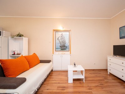 Apartment Two bedroom apartment with terrace Zadar A-21958-a - Outdoor photo 13