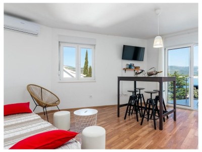 Apartment Two bedroom apartment with terrace and sea view Mastrinka, Čiovo A-23984-a - Outdoor photo 7