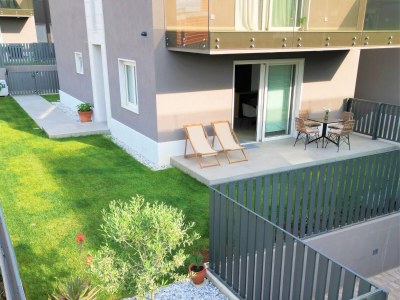 Apartment Two bedroom apartment with terrace Poreč A-24316-a - Outdoor photo 3