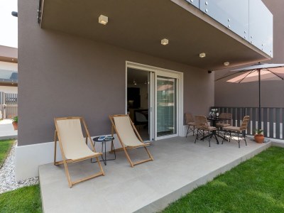 Apartment Two bedroom apartment with terrace Poreč A-24316-a - Outdoor photo 25