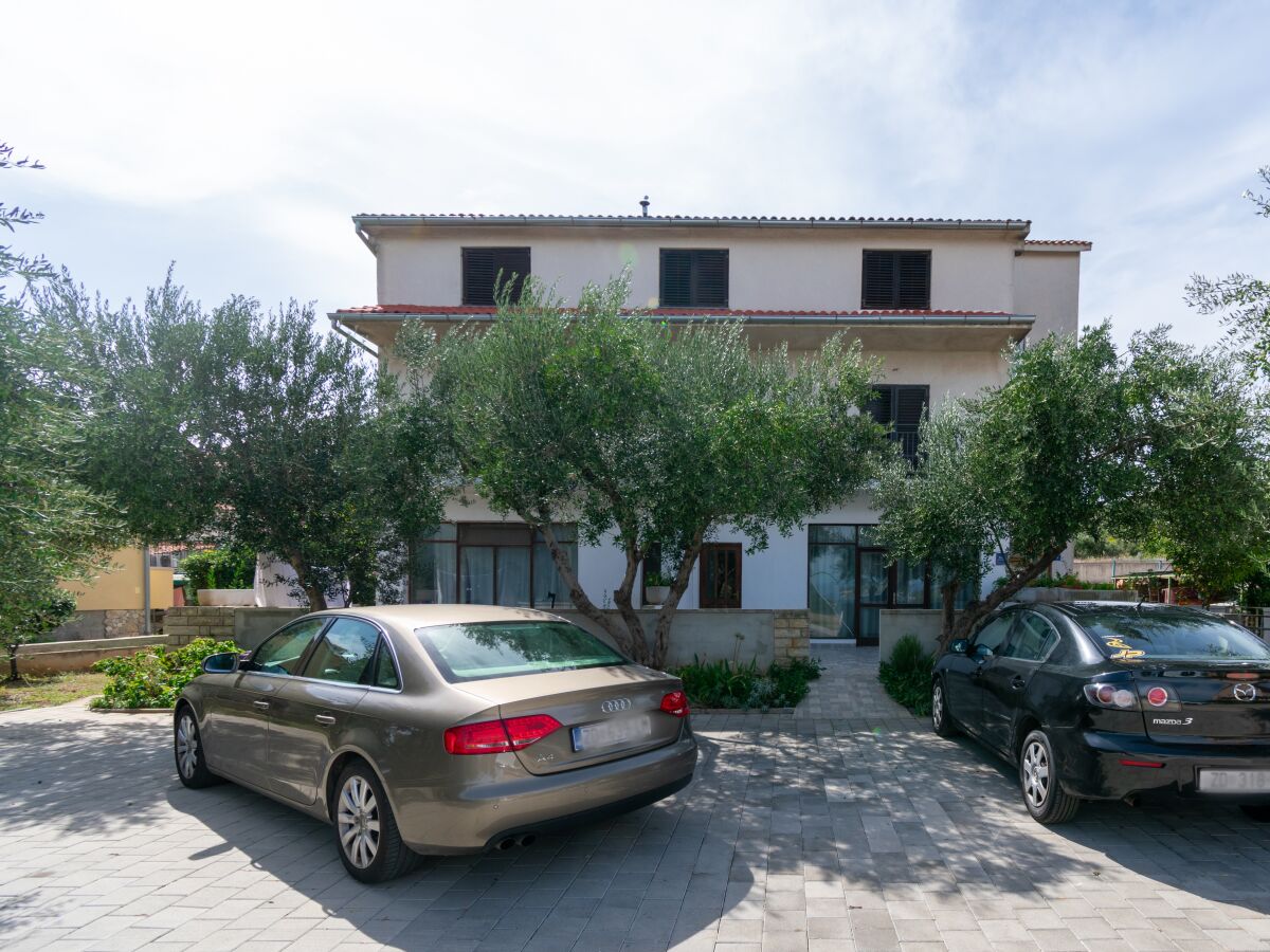 Apartment Two bedroom apartment with terrace and sea view Tkon, Pašman A-16275-a - Outdoor photo 2