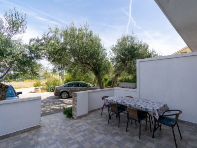 Apartment Two bedroom apartment with terrace and sea view Tkon, Pašman A-16275-a - Outdoor photo 24