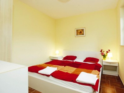 Holiday park Wohnung in Jadranovo mit Garten - Features photo 7