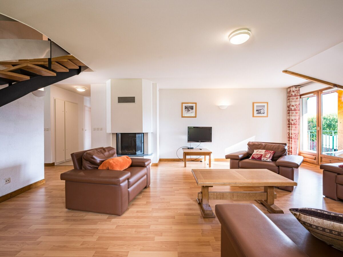 Apartment Bright family apartment with balcony