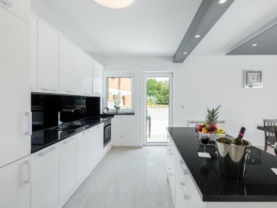 Villa Aesthetic villa with private pool - Features photo 27