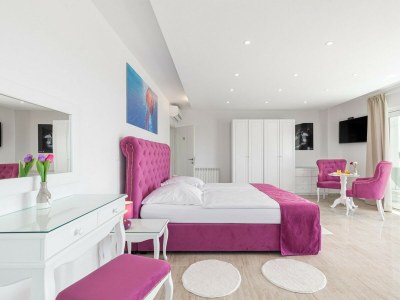 Villa Aesthetic villa with private pool - Features photo 28