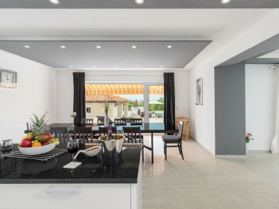 Villa Aesthetic villa with private pool - Features photo 32