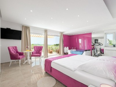 Villa Aesthetic villa with private pool - Features photo 36