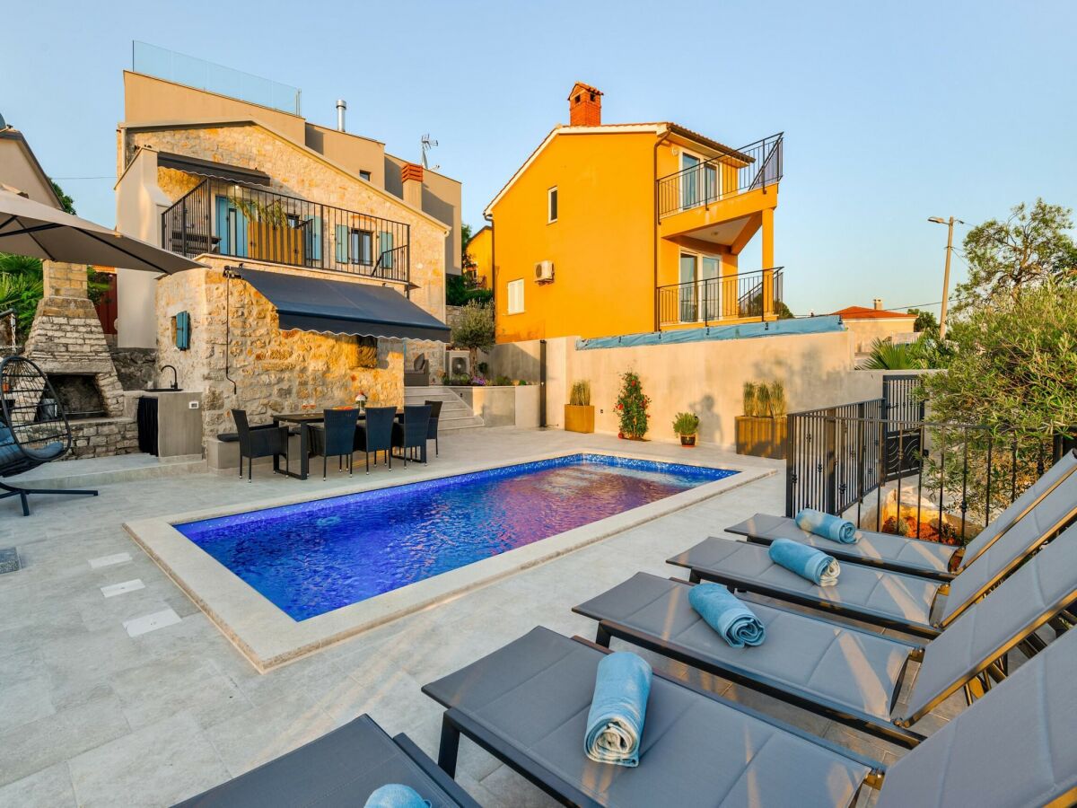 Villa Schöne Wohnung mit Aussicht - Outdoor photo 2