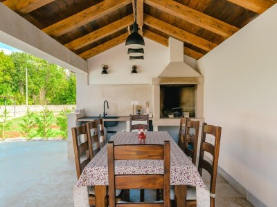 Villa Villa in Sveti Lovrec near Ski Resort - Outdoor photo 6