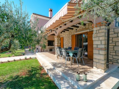 Villa Villa in Sveti Lovrec near Ski Resort - Outdoor photo 8