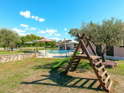 Villa Villa in Sveti Lovrec near Ski Resort - Outdoor photo 34