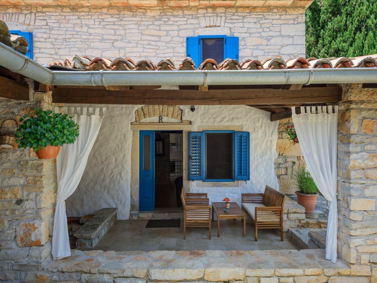 Villa Hübsche Villa mit Balkon - Outdoor photo 3