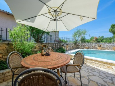 Villa Hübsche Villa mit Balkon - Outdoor photo 12