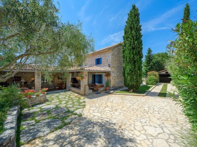 Villa Hübsche Villa mit Balkon - Outdoor photo 16