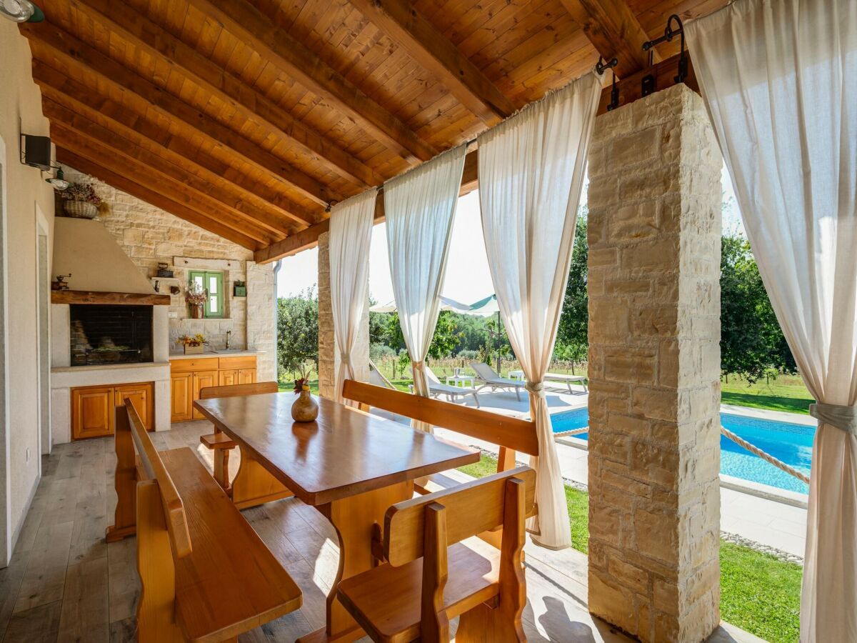 Villa Villa in Srebrnići mit Pool am Marea Strand - Outdoor photo 3