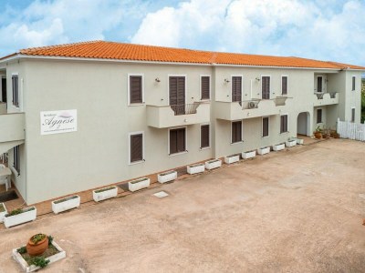 Apartment A 150 meter long mare, 2 fish - Outdoor photo 9