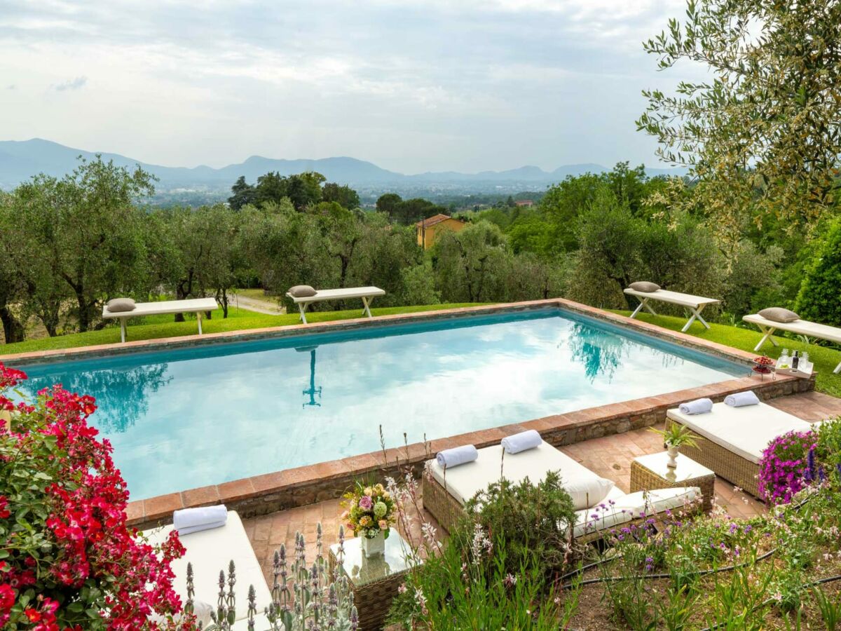 Villa Tuscan style farmhouse in Capannori