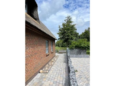 Holiday apartment Ferienwohnung Gotteskoog im Reetdachhaus Bongsiel - Outdoor photo 7