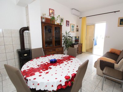 Apartment Two bedroom apartment near beach Mandre, Pag A-4084-a - Outdoor photo 22