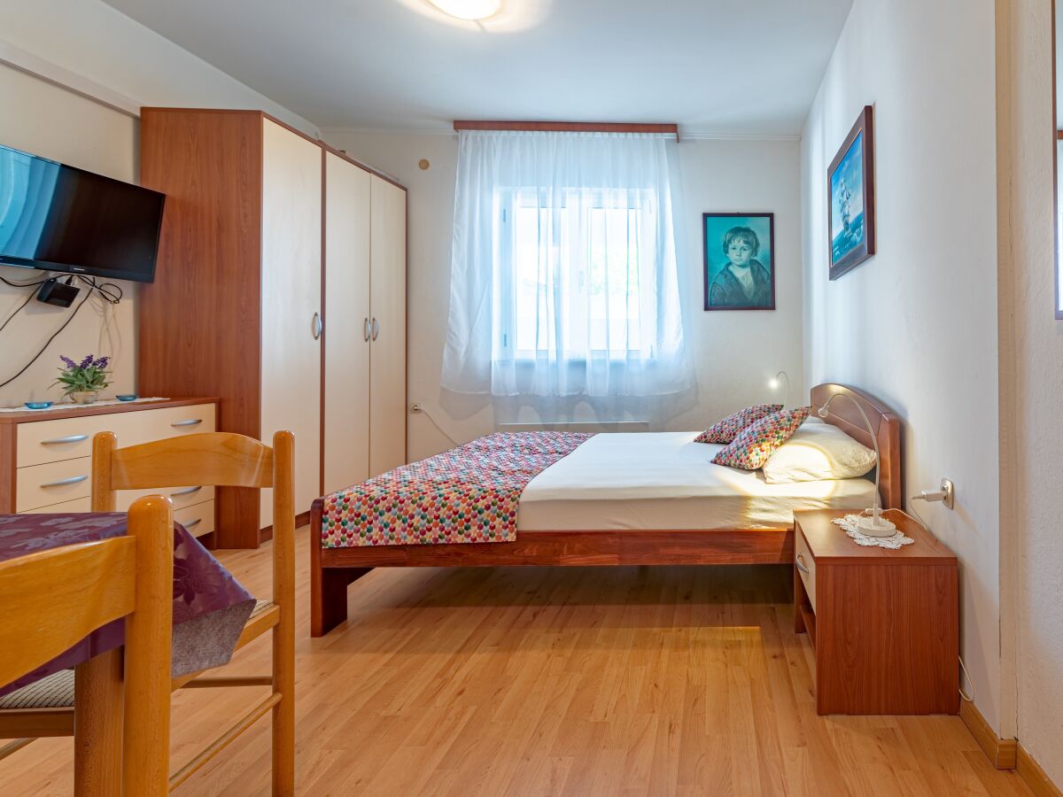 Apartment Two bedroom apartment with terrace Jelsa, Hvar A-134-c