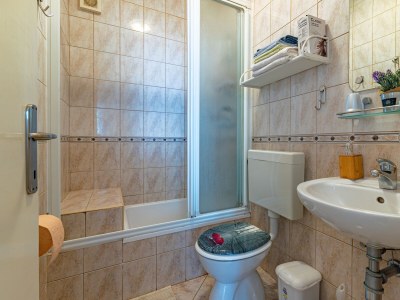 Apartment Two bedroom apartment with terrace Jelsa, Hvar A-134-c - Outdoor photo 32